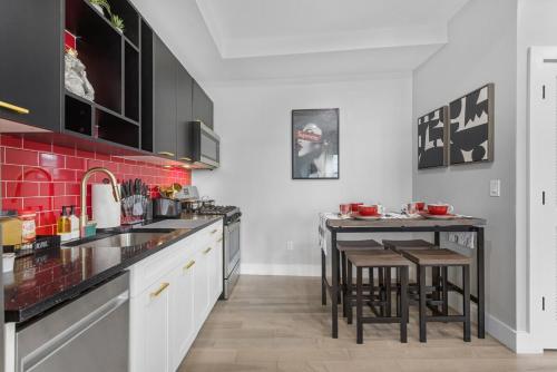 2C - Parking Cred, Early CI, King Bed, Sleeps 6 - 30mins to NYC