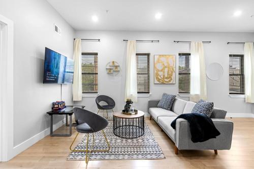 2C - Parking Cred, Early CI, King Bed, Sleeps 6 - 30mins to NYC