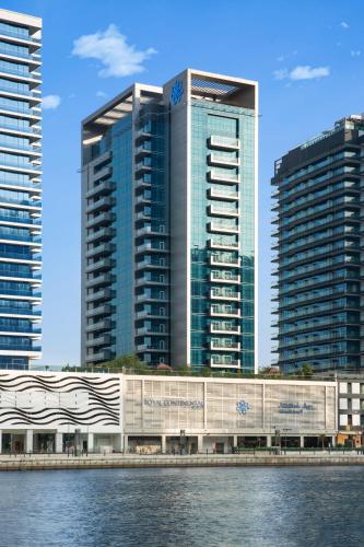 Royal Continental Suites Business Bay - Deluxe Apartments - image 6