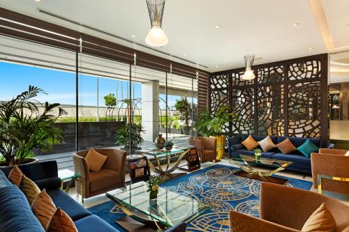 Royal Continental Suites Business Bay - Deluxe Apartments - image 2