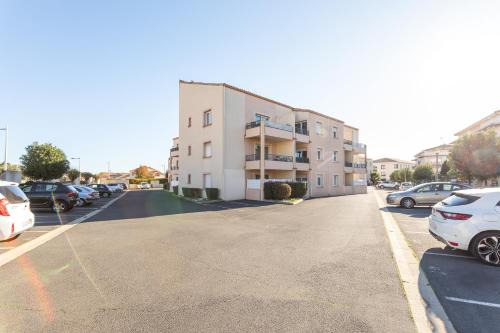 Exterior view, Les 3 Ondes - Avec terrasse in Agde City Center