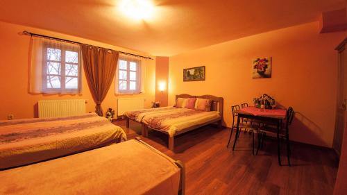 1 queen bed