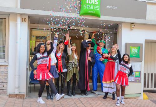 芒通城中心宜必思尚品酒店 芒通城中心宜必思尚品酒店