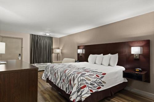 Red Roof Inn Baldwin - image 10
