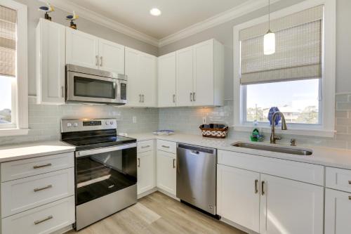 Beachfront Paradise with Pool on St George Island! in Eastpoint (FL)