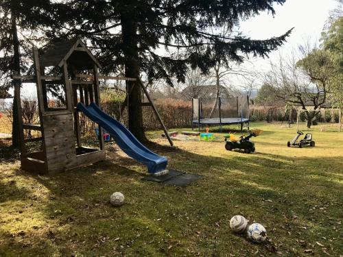 Blockhaus Chalet mit beheizbarem Badefass und Infrarotsauna auf der Terrasse in 巴德 塔茲曼斯多夫