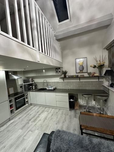Luxury two bedroom Loft in 克羅斯頓