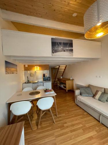 Superior One-Bedroom Apartment with Balcony