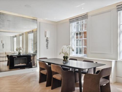 London Flats - 4 Bedrooms Central