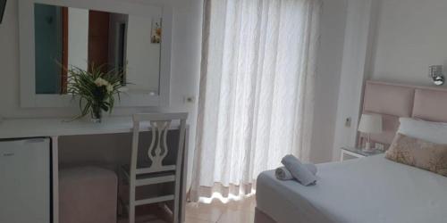 Triple Room image 8
