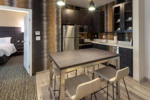 Residence Inn by Marriott St. Cloud - image 4