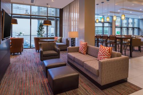 Residence Inn by Marriott Seattle University District - image 2