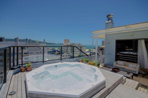 Apartment with Balcony image 10
