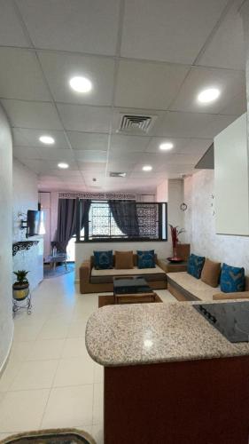 Équipements, Grand studio en plein centre-ville d'Oran in Hai Emir