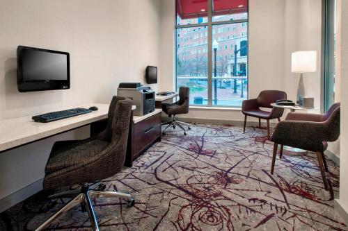 Residence Inn Alexandria Old Town South at Carlyle - image 7