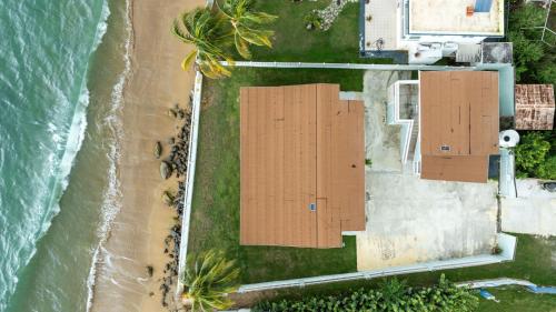 Danielas Beachfront Apartment