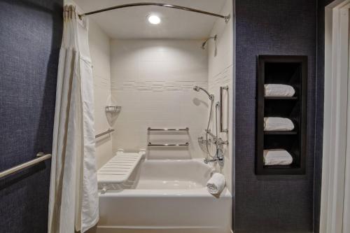 Residence Inn by Marriott Tulsa Midtown - image 2