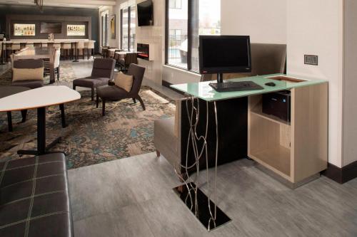 Residence Inn by Marriott Tulsa Downtown - image 9