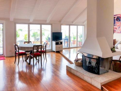 Penthouse in the sky with 30 sqm terrace Milan Central Station, Milán