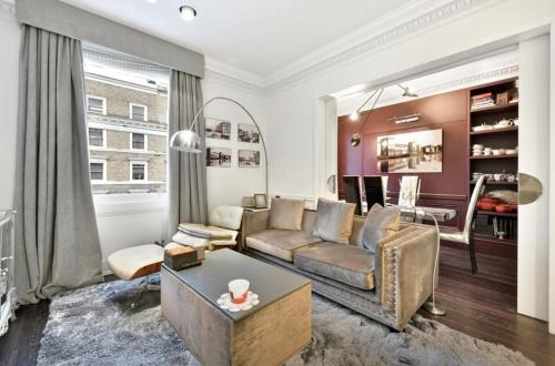 Flats with 3 beds near Hyde Park