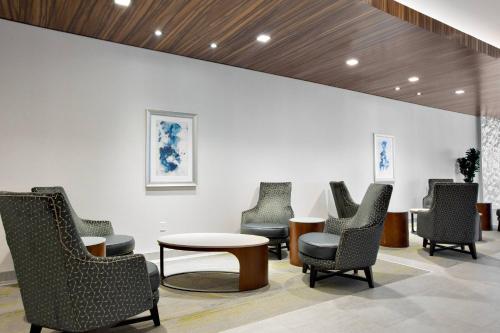 Residence Inn by Marriott Knoxville Downtown - image 11