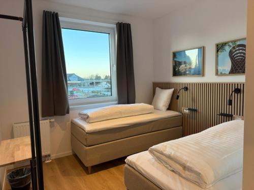 2 twin beds