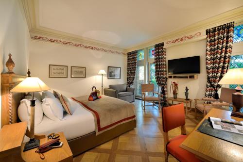 room detail thumbnail 1