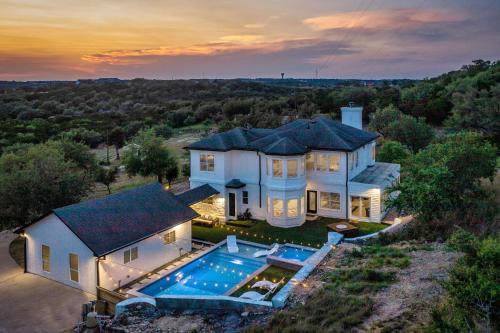 Private Pool Backyard BBQ Grill Luxurious Home