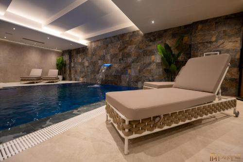 Peldbaseins, PineHill Hotel, Restaurant , Pool & Spa - RAZEM in Vrita