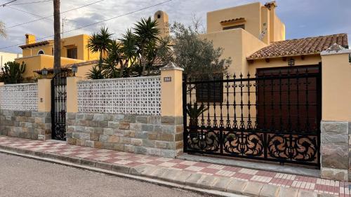 Precioso chalet en la playa de Tavernes de la Valldigna