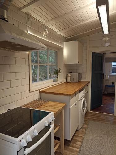 Cabin in close proximity to Hökensås (Cabin in close proximity to Hokensas) in Galleberga