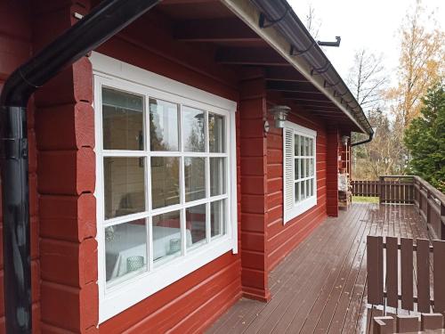 Balkons/terase, Cabin in close proximity to Hökensås (Cabin in close proximity to Hokensas) in Galleberga