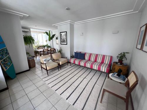 Shared lounge/TV area, Tranquilidade na Lagoa in Lagoa
