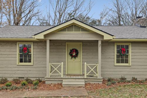 The Cottage at Holland HIll