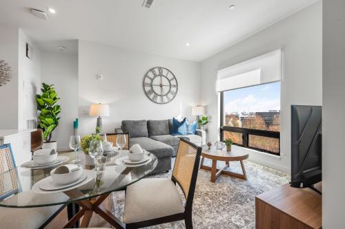 Létesítmények, Luxury Furnished Apartment Near Logan Airport in Logan Airport
