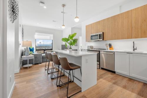 Létesítmények, Luxury Furnished Apartment Near Logan Airport in Logan Airport