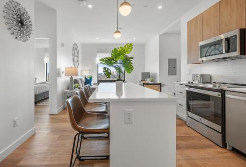 Létesítmények, Luxury Furnished Apartment Near Logan Airport in Logan Airport