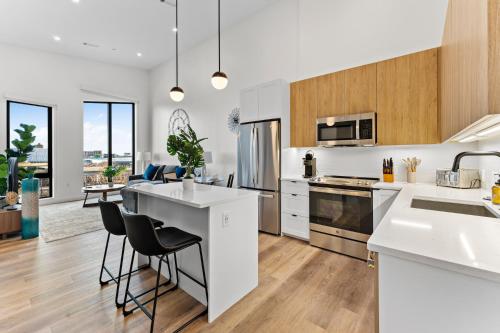 Létesítmények, Luxury Furnished Apartment Near Logan Airport in Logan Airport