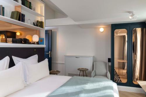 room detail thumbnail 0