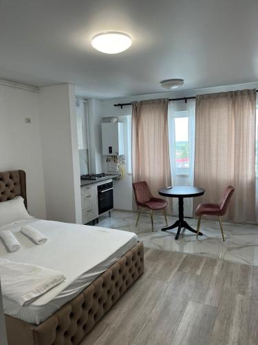Pollux Residence Militari 114, Dudu