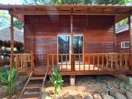 balkon/terras, Koalama Cambodia in Koh Rong Sanloem