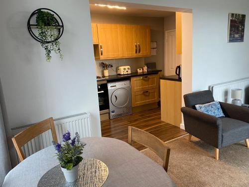 Konyha, Mountain View in Thornton