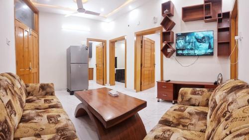 Haven Lodge Bahria Islamabad by Haven Holiday Homes - 5BR Vacation Home with Wifi & Parking - image 5