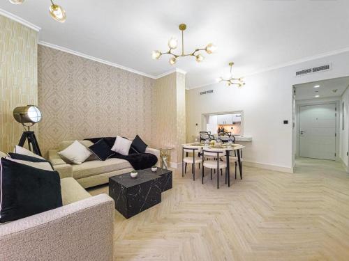 Luxury 2-bed Condo Full Burj Khalifa Lights View!, Dubaj