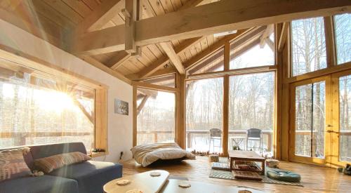 The Arete Hostel and Suites in Summersville