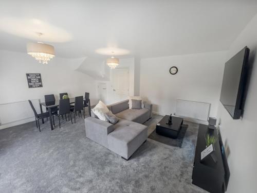 NEW Spacious Entire Home With Parking gîte à louer South Kent College - Ashford