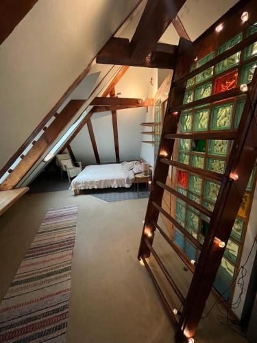 Authentic loft in the heart of old town, Riga (foto 3)