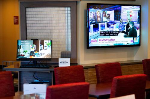 TownePlace Suites by Marriott Greensboro Coliseum Area - image 7