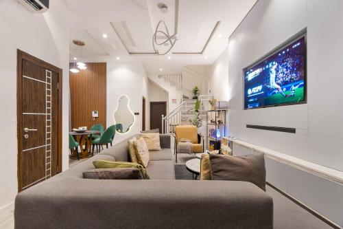Tim luxury place chevy, Lagos