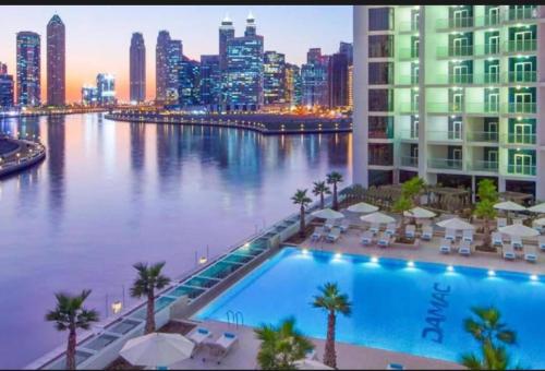 Phineek Homes Luxury Studio With Canal View Damac Maison Prive Business Bay, Dubái (foto 7)